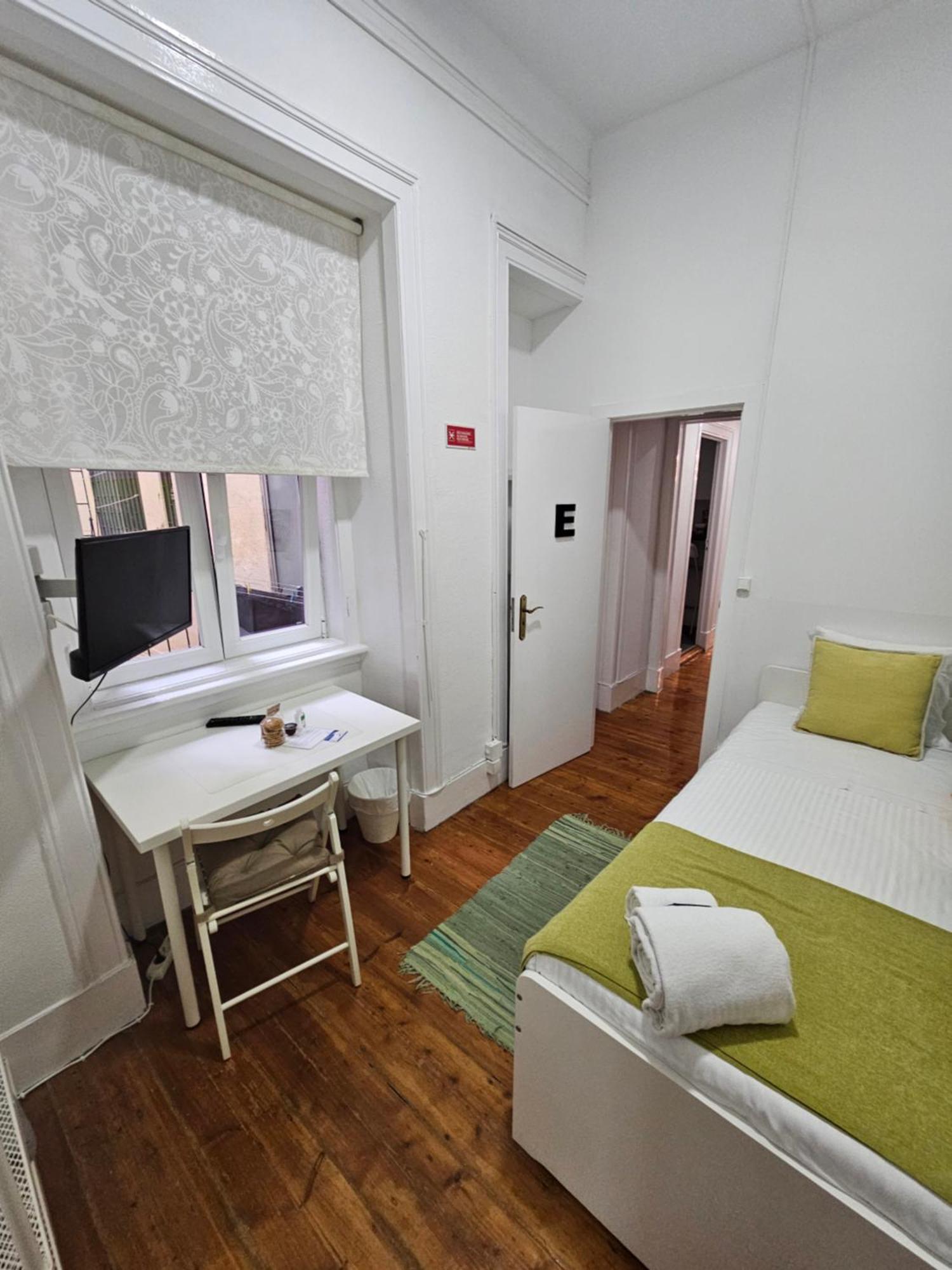 Almirante GuestHouse Lisboa Habitación foto