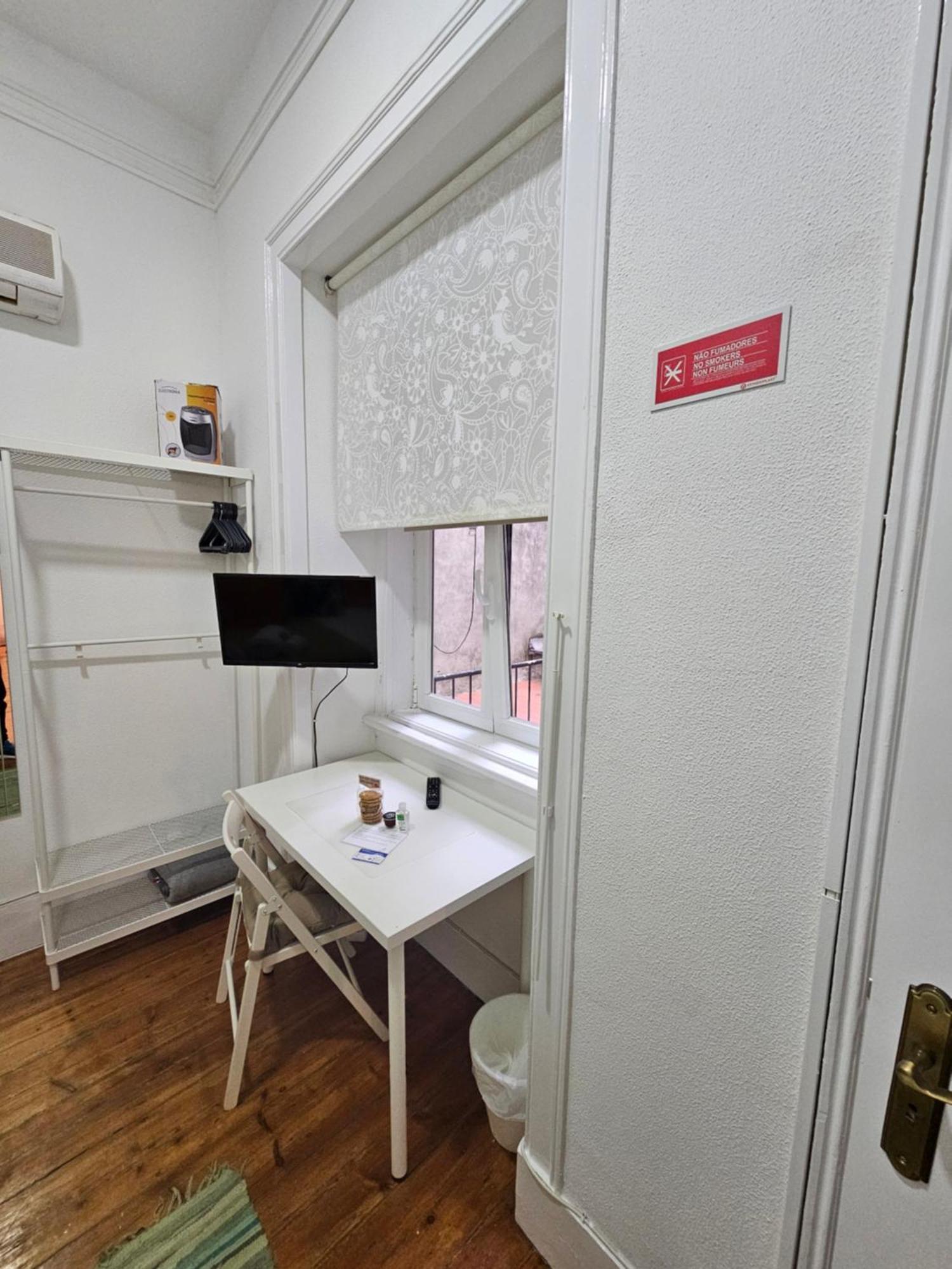 Almirante GuestHouse Lisboa Habitación foto